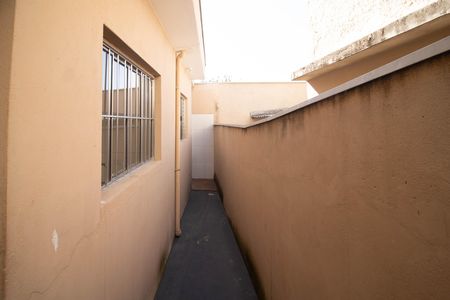 Casa para alugar com 40m², 1 quarto e sem vaga Casa para alugar com 40m², 1 quarto e sem vagaCorredor