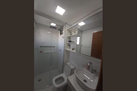 Banheiro de apartamento à venda com 2 quartos, 56m² em Vila Regente Feijó, São Paulo