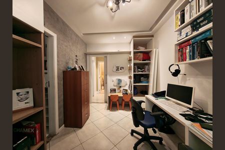 Casa de condomínio à venda com 403m², 5 quartos e 3 vagas Casa de condomínio à venda com 403m², 5 quartos e 3 vagasSuíte 5