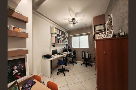 Casa de condomínio à venda com 403m², 5 quartos e 3 vagas Casa de condomínio à venda com 403m², 5 quartos e 3 vagasSuíte 5