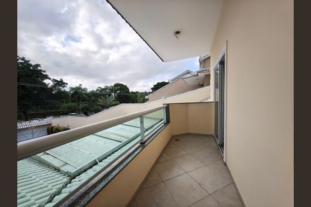 Casa de condomínio à venda com 403m², 5 quartos e 3 vagas Casa de condomínio à venda com 403m², 5 quartos e 3 vagasVaranda da Suíte 1