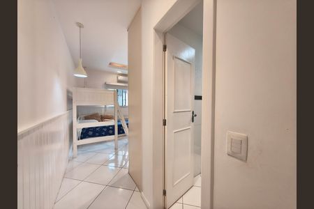 Casa de condomínio à venda com 403m², 5 quartos e 3 vagas Casa de condomínio à venda com 403m², 5 quartos e 3 vagasSuíte 3