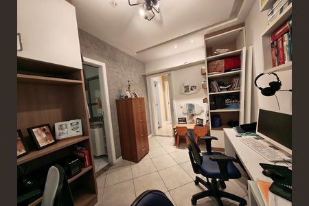 Casa de condomínio à venda com 403m², 5 quartos e 3 vagas Casa de condomínio à venda com 403m², 5 quartos e 3 vagasSuíte 5