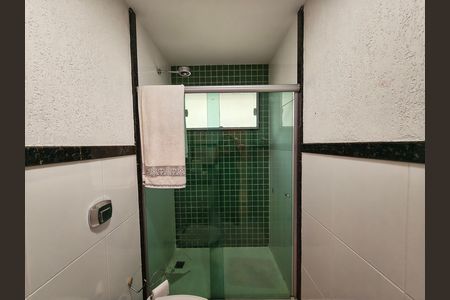 Casa de condomínio à venda com 403m², 5 quartos e 3 vagas Casa de condomínio à venda com 403m², 5 quartos e 3 vagasBanheiro da Suíte 4