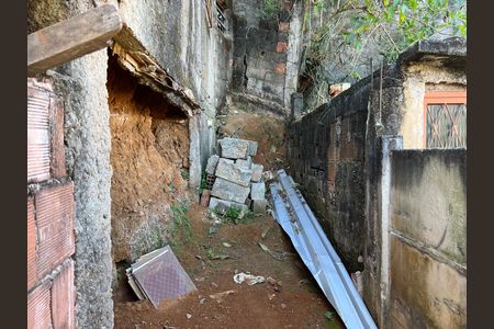 Casa para alugar com 75m², 2 quartos e 1 vaga Casa para alugar com 75m², 2 quartos e 1 vagaÁrea externa