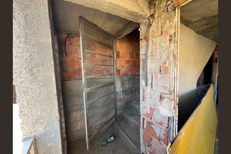 Acesso ao terraço  de casa para alugar com 2 quartos, 75m² em Nossa Sra. de Lourdes, Juiz de Fora