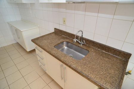 Cozinha de apartamento para alugar com 2 quartos, 65m² em Barra da Tijuca, Rio de Janeiro
