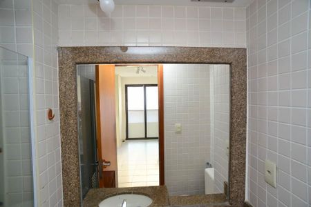 Apartamento para alugar com 65m², 2 quartos e 1 vaga Apartamento para alugar com 65m², 2 quartos e 1 vagaBanheiro da Suíte