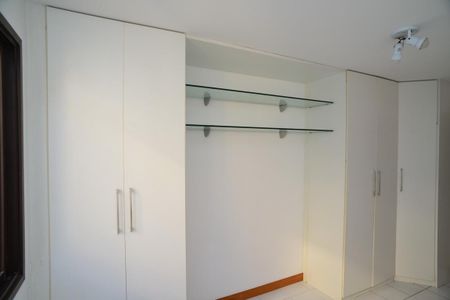 Apartamento para alugar com 65m², 2 quartos e 1 vaga Apartamento para alugar com 65m², 2 quartos e 1 vagaSuíte
