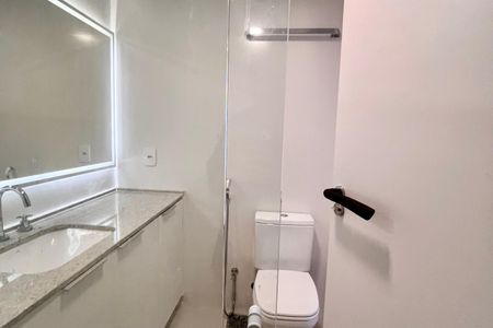 Apartamento para alugar com 68m², 2 quartos e 1 vaga Apartamento para alugar com 68m², 2 quartos e 1 vagaBanheiro social