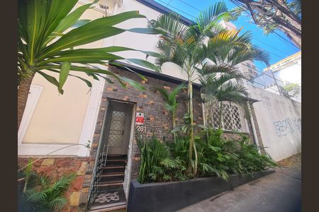 Fachada de casa à venda com 3 quartos, 120m² em Paraíso, São Paulo