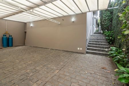 Garagem de casa à venda com 3 quartos, 190m² em Vila Cordeiro, São Paulo