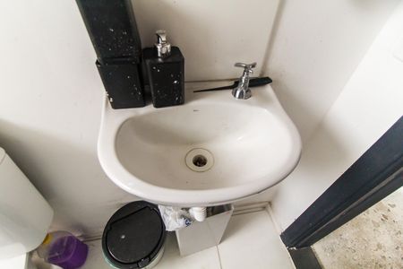 Apartamento à venda com 42m², 2 quartos e sem vaga Apartamento à venda com 42m², 2 quartos e sem vagaBanheiro