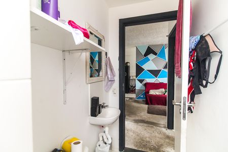 Apartamento à venda com 42m², 2 quartos e sem vaga Apartamento à venda com 42m², 2 quartos e sem vagaBanheiro