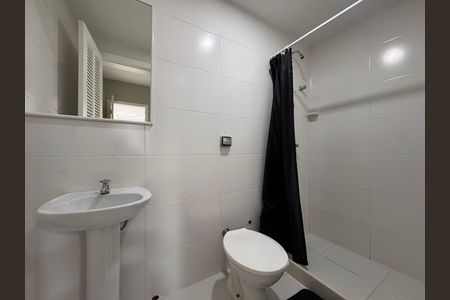 Casa de condomínio à venda com 364m², 4 quartos e 3 vagas Casa de condomínio à venda com 364m², 4 quartos e 3 vagasÁrea de Serviço