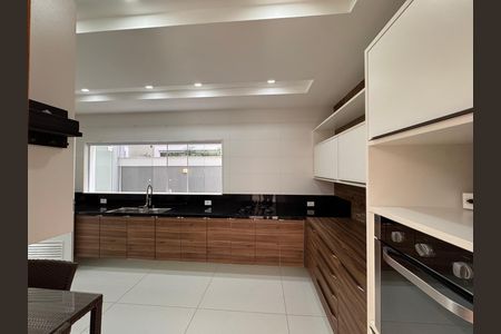 Cozinha de casa de condomínio à venda com 4 quartos, 364m² em Barra da Tijuca, Rio de Janeiro