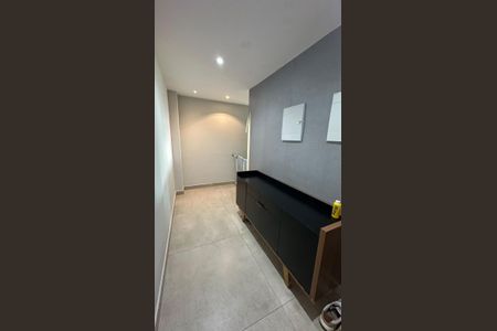Corredor de apartamento para alugar com 1 quarto, 75m² em Barra Olímpica, Rio de Janeiro