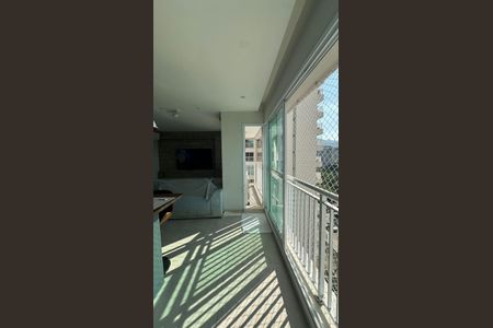 Apartamento para alugar com 75m², 1 quarto e 1 vaga Apartamento para alugar com 75m², 1 quarto e 1 vagaVaranda