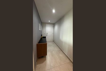 Corredor de apartamento para alugar com 1 quarto, 75m² em Barra Olímpica, Rio de Janeiro