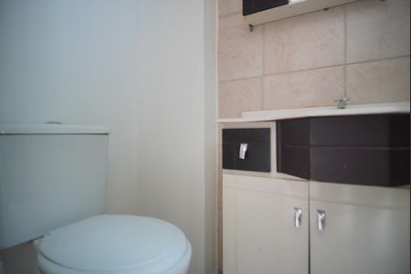 Banheiro Corredor de apartamento para alugar com 2 quartos, 40m² em Rubem Berta, Porto Alegre