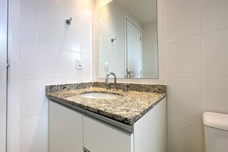 Apartamento à venda com 74m², 2 quartos e 2 vagas Apartamento à venda com 74m², 2 quartos e 2 vagasBanheiro