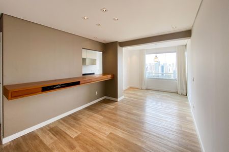 Apartamento à venda com 74m², 2 quartos e 2 vagas Apartamento à venda com 74m², 2 quartos e 2 vagasSala