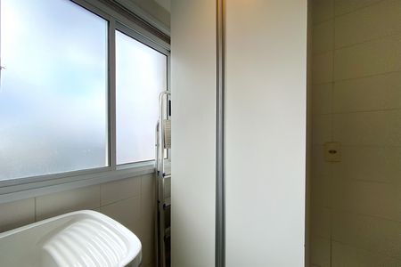 Apartamento à venda com 74m², 2 quartos e 2 vagas Apartamento à venda com 74m², 2 quartos e 2 vagasÁrea de Serviço
