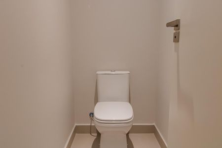 Lavabo de casa à venda com 2 quartos, 190m² em Vila Nova Conceição, São Paulo