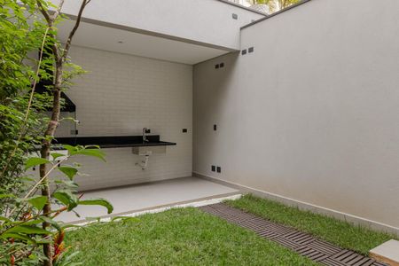 Quintal e Churrasqueira de casa à venda com 2 quartos, 190m² em Vila Nova Conceição, São Paulo