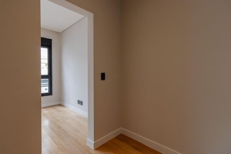 Corredor de casa à venda com 2 quartos, 190m² em Vila Nova Conceição, São Paulo