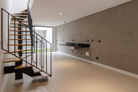 Sala de casa à venda com 2 quartos, 190m² em Vila Nova Conceição, São Paulo