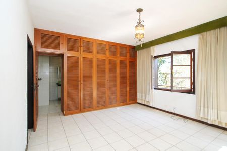 Casa para alugar com 890m², 6 quartos e 6 vagas Casa para alugar com 890m², 6 quartos e 6 vagasSuíte 1