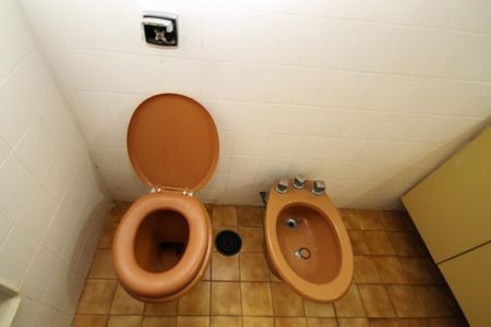 Casa para alugar com 890m², 6 quartos e 6 vagas Casa para alugar com 890m², 6 quartos e 6 vagasBanheiro Quartos 1 e 2