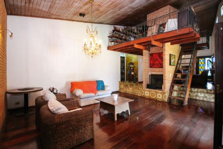 Casa para alugar com 890m², 6 quartos e 6 vagas Casa para alugar com 890m², 6 quartos e 6 vagasSala 2