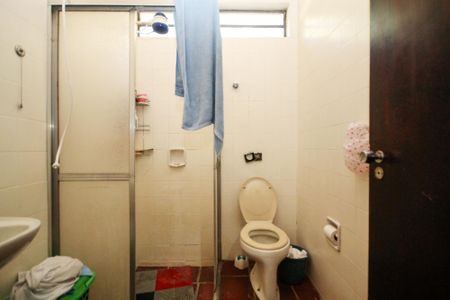 Casa para alugar com 890m², 6 quartos e 6 vagas Casa para alugar com 890m², 6 quartos e 6 vagasBanheiro de Serviço