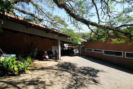 Garagem 1 de casa para alugar com 6 quartos, 890m² em Vila Santo Antonio de Carapicuiba, Cotia