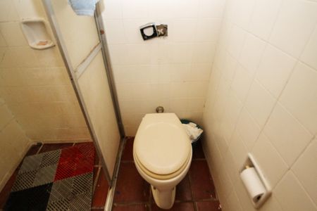 Casa para alugar com 890m², 6 quartos e 6 vagas Casa para alugar com 890m², 6 quartos e 6 vagasBanheiro de Serviço