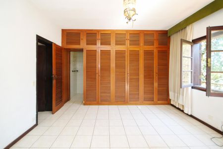 Casa para alugar com 890m², 6 quartos e 6 vagas Casa para alugar com 890m², 6 quartos e 6 vagasSuíte 1