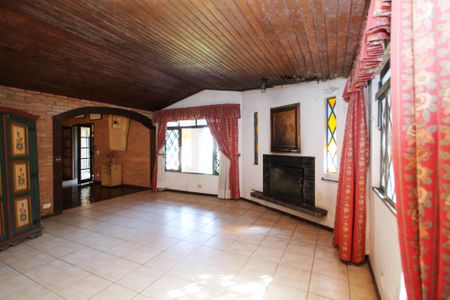 Sala 1 de casa para alugar com 6 quartos, 890m² em Vila Santo Antonio de Carapicuiba, Cotia