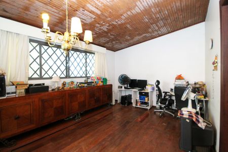 Casa para alugar com 890m², 6 quartos e 6 vagas Casa para alugar com 890m², 6 quartos e 6 vagasEscritório