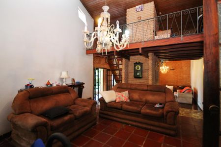 Sala 3 de casa para alugar com 6 quartos, 890m² em Vila Santo Antonio de Carapicuiba, Cotia