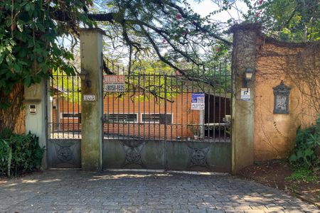 Casa para alugar com 890m², 6 quartos e 6 vagas Casa para alugar com 890m², 6 quartos e 6 vagasPlaca