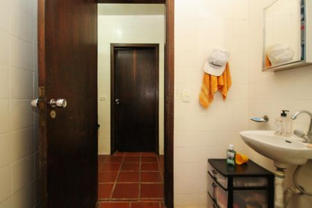 Casa para alugar com 890m², 6 quartos e 6 vagas Casa para alugar com 890m², 6 quartos e 6 vagasBanheiro de Serviço