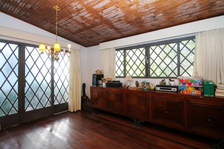 Casa para alugar com 890m², 6 quartos e 6 vagas Casa para alugar com 890m², 6 quartos e 6 vagasEscritório