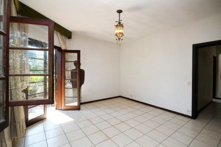 Casa para alugar com 890m², 6 quartos e 6 vagas Casa para alugar com 890m², 6 quartos e 6 vagasSuíte 1