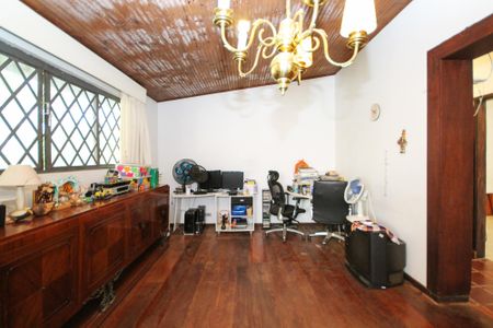 Casa para alugar com 890m², 6 quartos e 6 vagas Casa para alugar com 890m², 6 quartos e 6 vagasEscritório