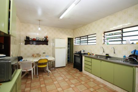 Casa para alugar com 890m², 6 quartos e 6 vagas Casa para alugar com 890m², 6 quartos e 6 vagasCozinha