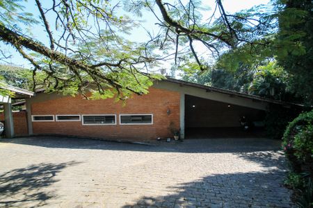 Fachada de casa para alugar com 6 quartos, 890m² em Vila Santo Antonio de Carapicuiba, Cotia