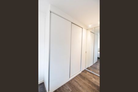 Closet da suíte de apartamento para alugar com 1 quarto, 50m² em Bethaville I, Barueri