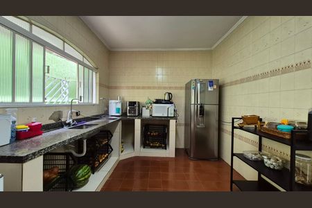 Casa para alugar com 182m², 4 quartos e 2 vagas Casa para alugar com 182m², 4 quartos e 2 vagasCozinha